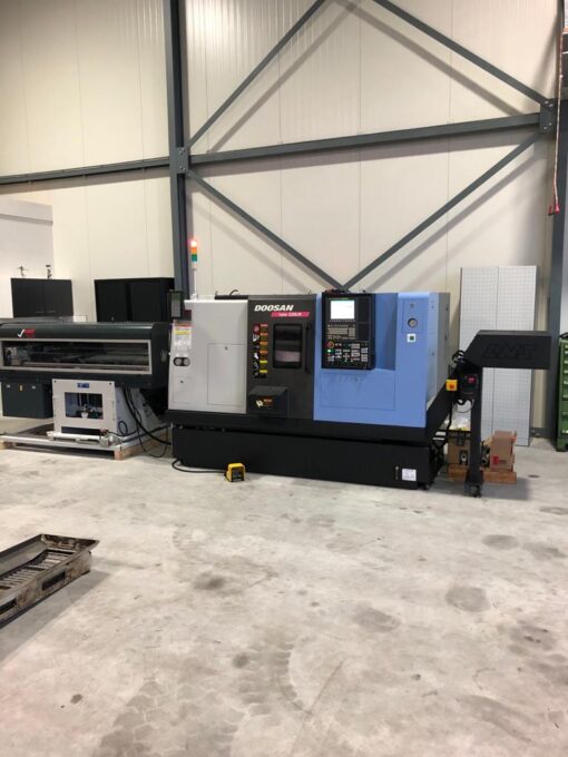 DOOSAN LYNX-220-LMA CNC-DRAAIBANK
