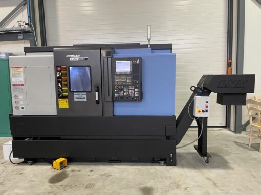 DOOSAN LYNX 220LYC CNC DRAAIBANK MET AANGEDREVEN GEREEDSCHAP