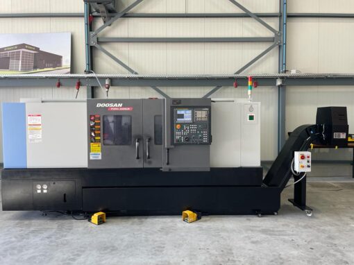 DOOSAN PUMA 2600LM CNC-DRAAIBANK MET AANGEDREVEN GEREEDSCHAP EN C-AS