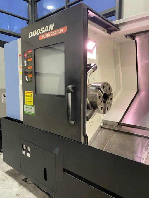 DOOSAN PUMA 2600LM CNC-DRAAIBANK MET AANGEDREVEN GEREEDSCHAP EN C-AS - Afbeelding 4