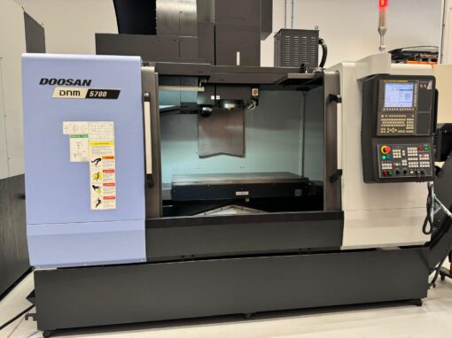 Doosan DNM 5700 VERTIKAAL BEWERKINGSCENTRUM - Afbeelding 3