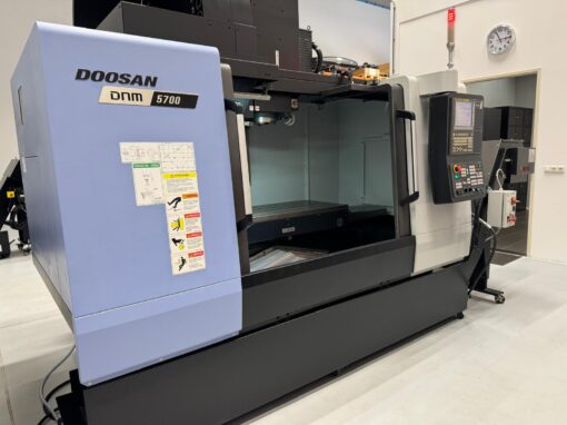 Doosan DNM 5700 VERTIKAAL BEWERKINGSCENTRUM - Afbeelding 4
